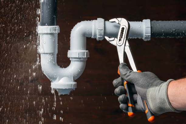 Professional Emergency Plumber technician working in Crosby, ND